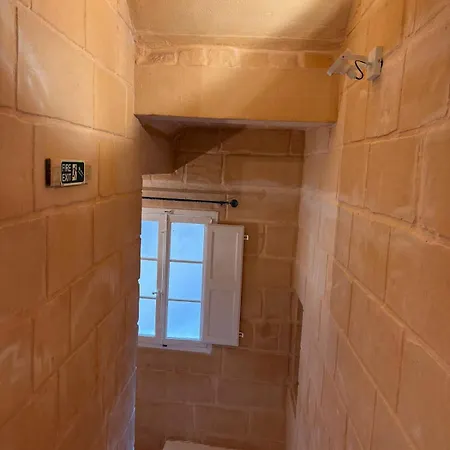 بيت للعطل Traditional Maltese Family Townhouse - *