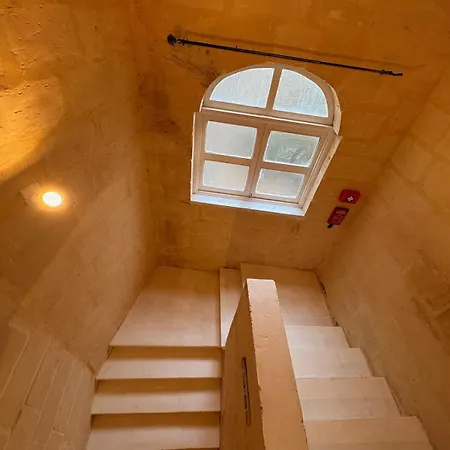 Traditional Maltese Family Townhouse - بيت للعطل *