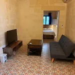 Tatil Evi Traditional Maltese Family Townhouse -