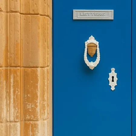 Traditional Maltese Family Townhouse - Cospicua