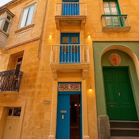 Traditional Maltese Family Townhouse - * Cospicua