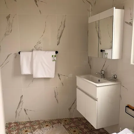 Traditional Maltese Family Townhouse - Cospicua