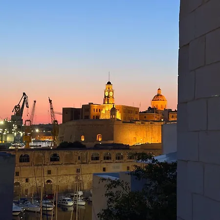 度假居 Traditional Maltese Family Townhouse - *