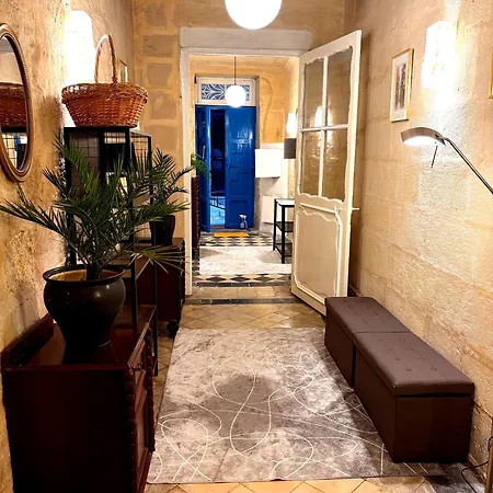 Traditional Maltese Family Townhouse - Cospicua