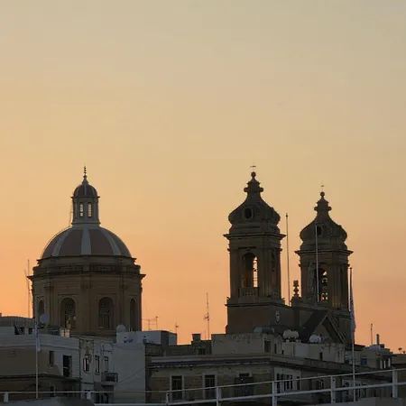 Holiday home Traditional Maltese Family Townhouse -