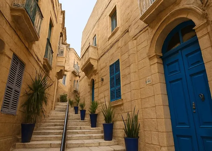 Traditional Maltese Family Townhouse - * Cospicua