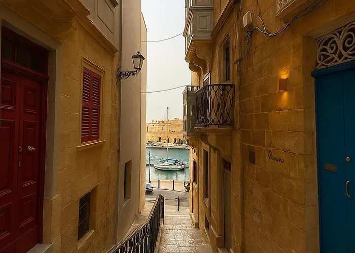 Feriehus Traditional Maltese Family Townhouse - Cospicua
