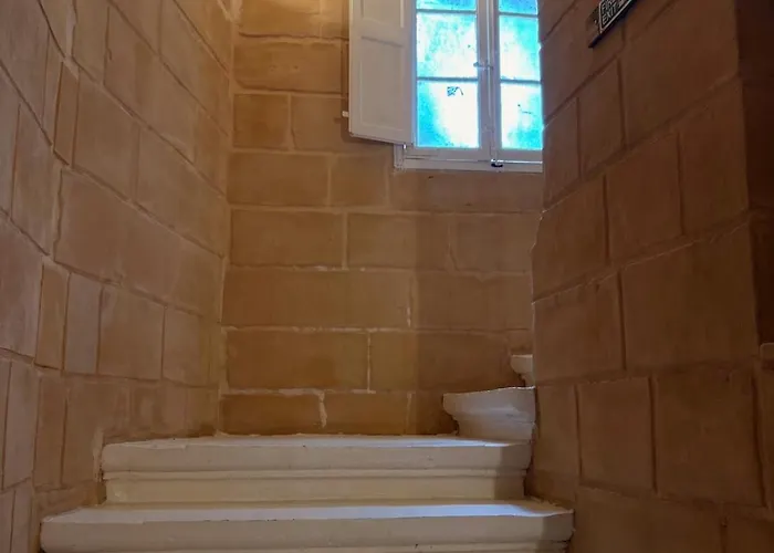 Traditional Maltese Family Townhouse - * Cospicua