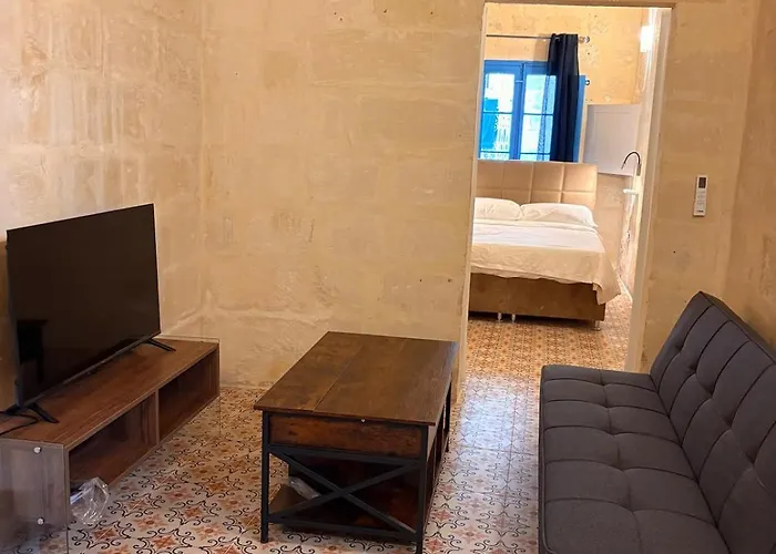Traditional Maltese Family Townhouse - Feriehus Cospicua